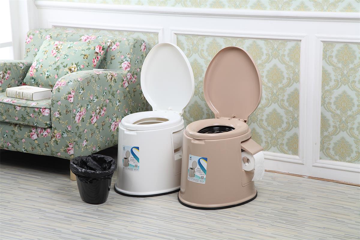 Portable toilet