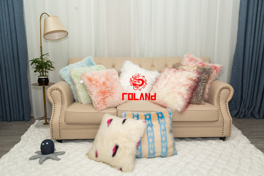 Backside Printed Pv Fur With Long Pile Cushion