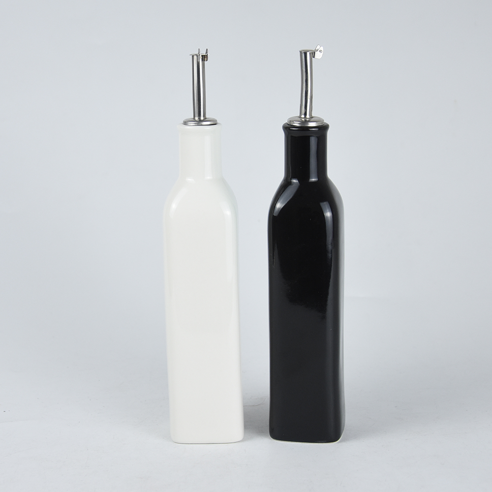 Ceramic oil and vinegar bottle set with glossy glaze