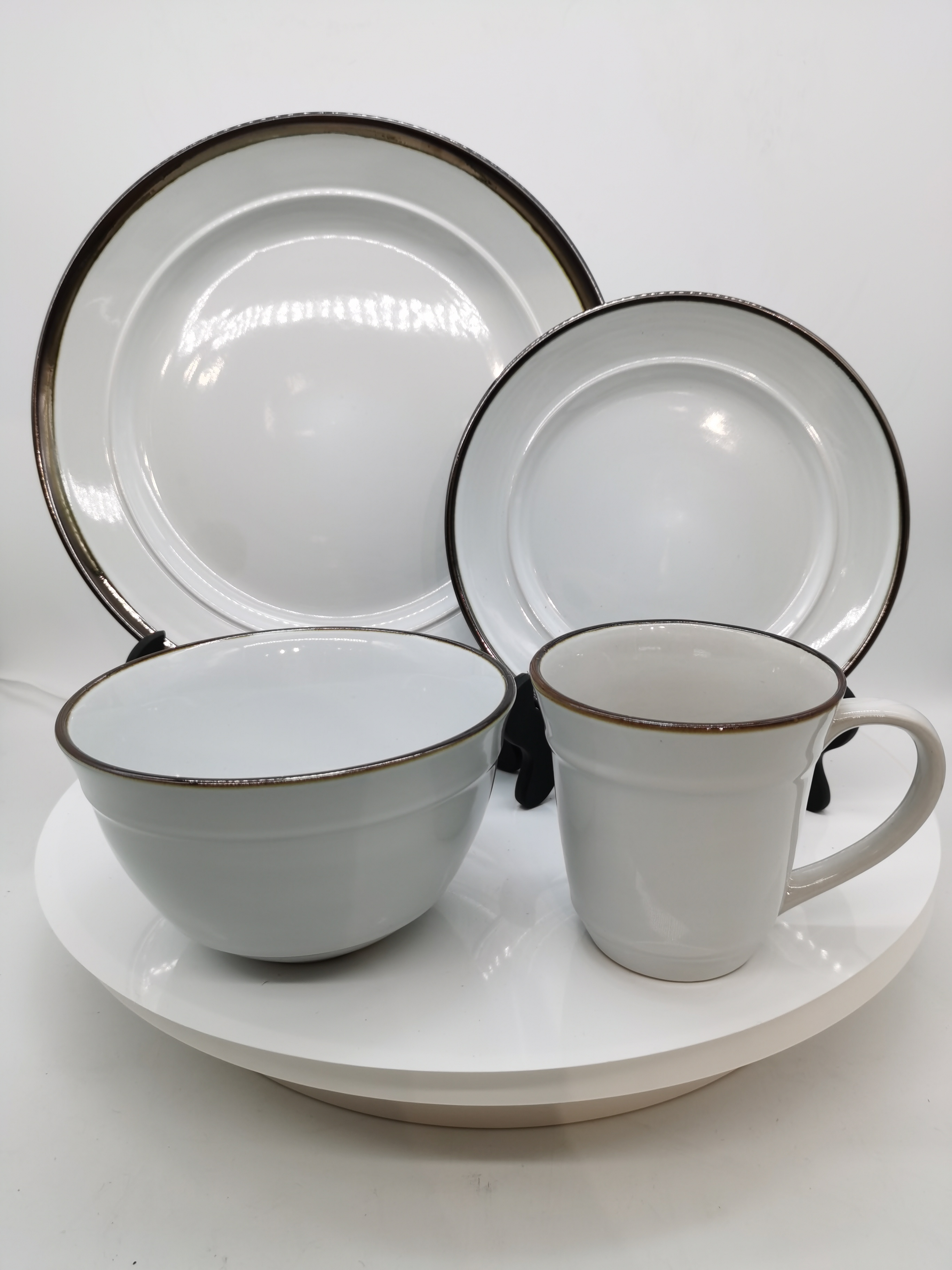16pcs dinner set embossed with golden edge
