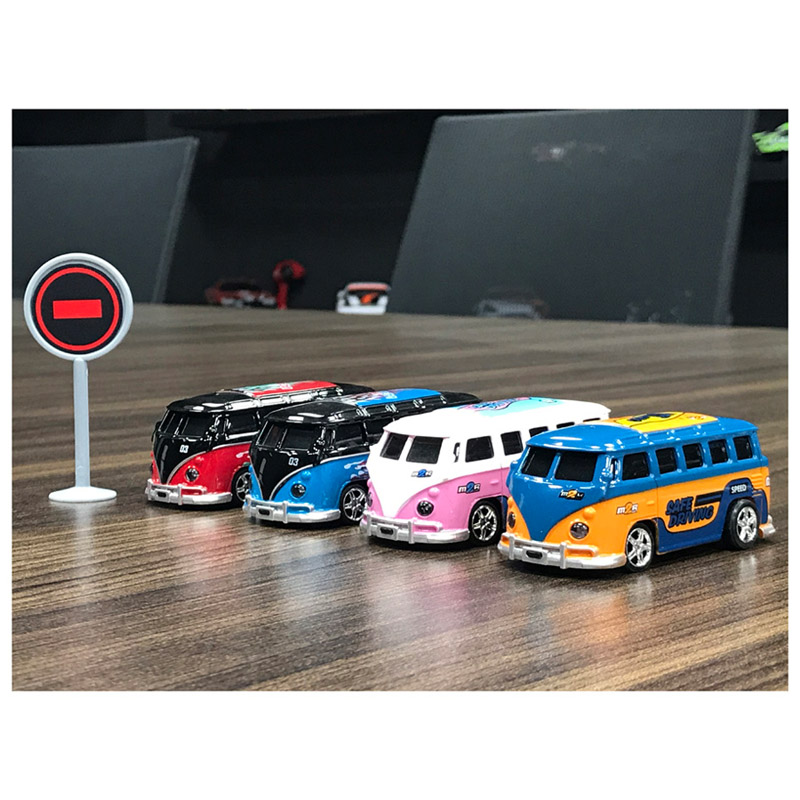 2.4G RC mini bus with lights
