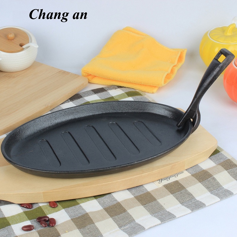 27CM cast iron steak platter with wooden tray and iron handle