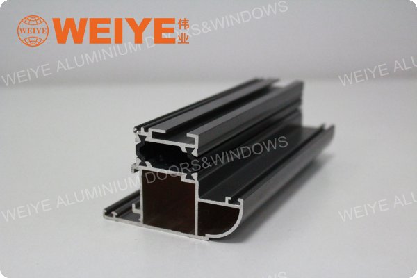Powder coating aluminium profiles