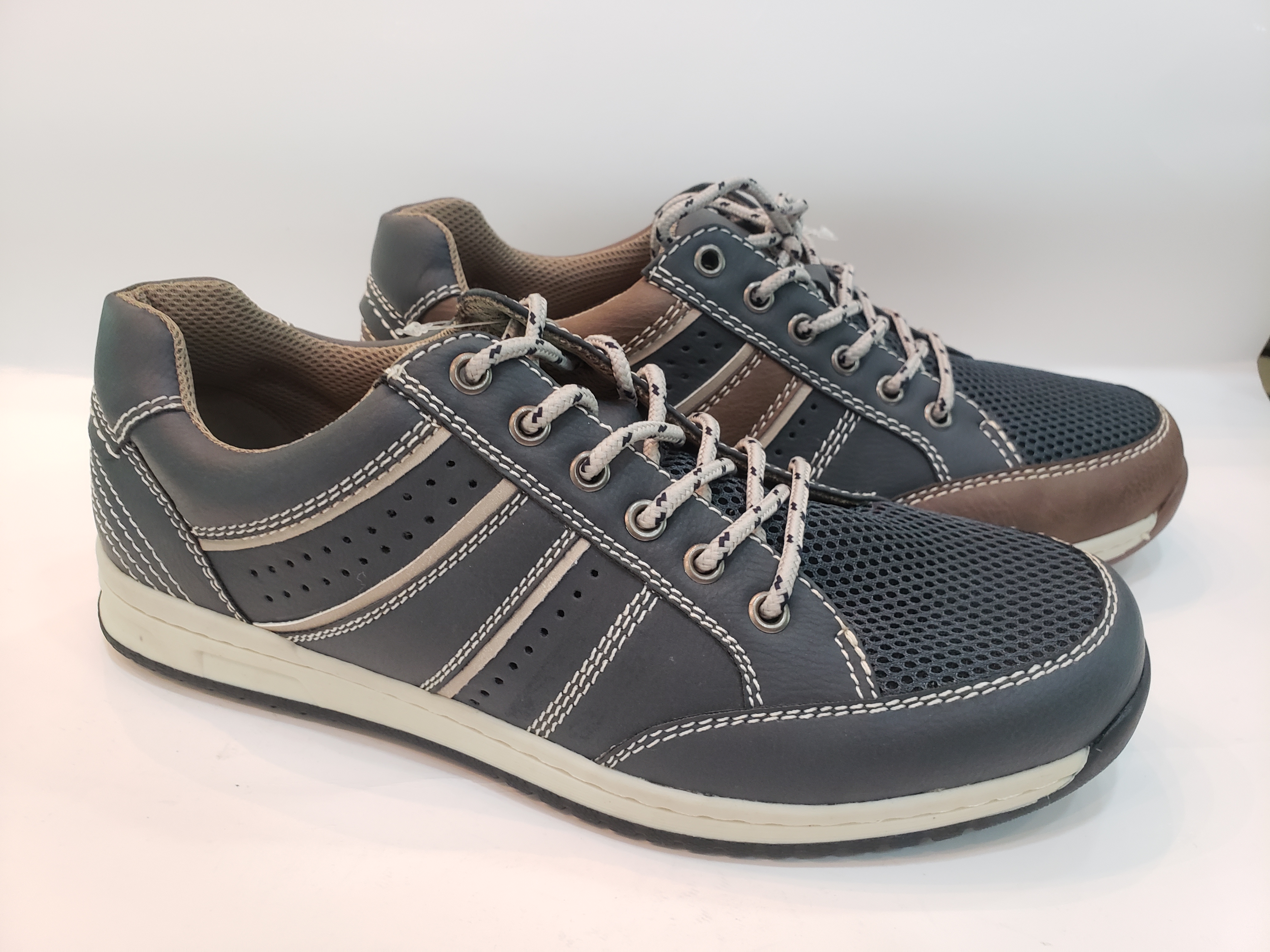 casual shoes