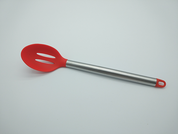 Leaky Spoon