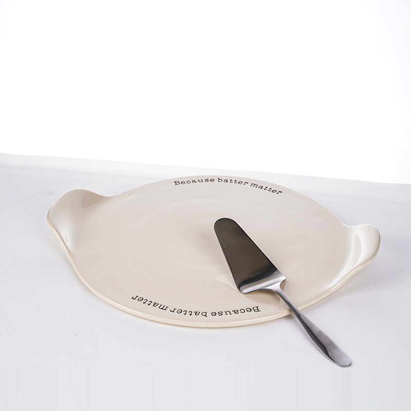 Pizza plate with sharp shovel