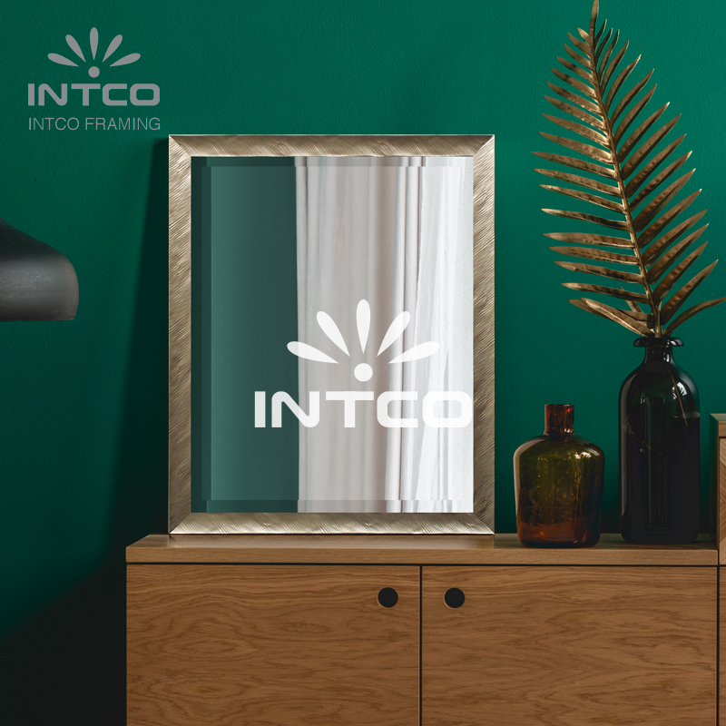metallic mirror
