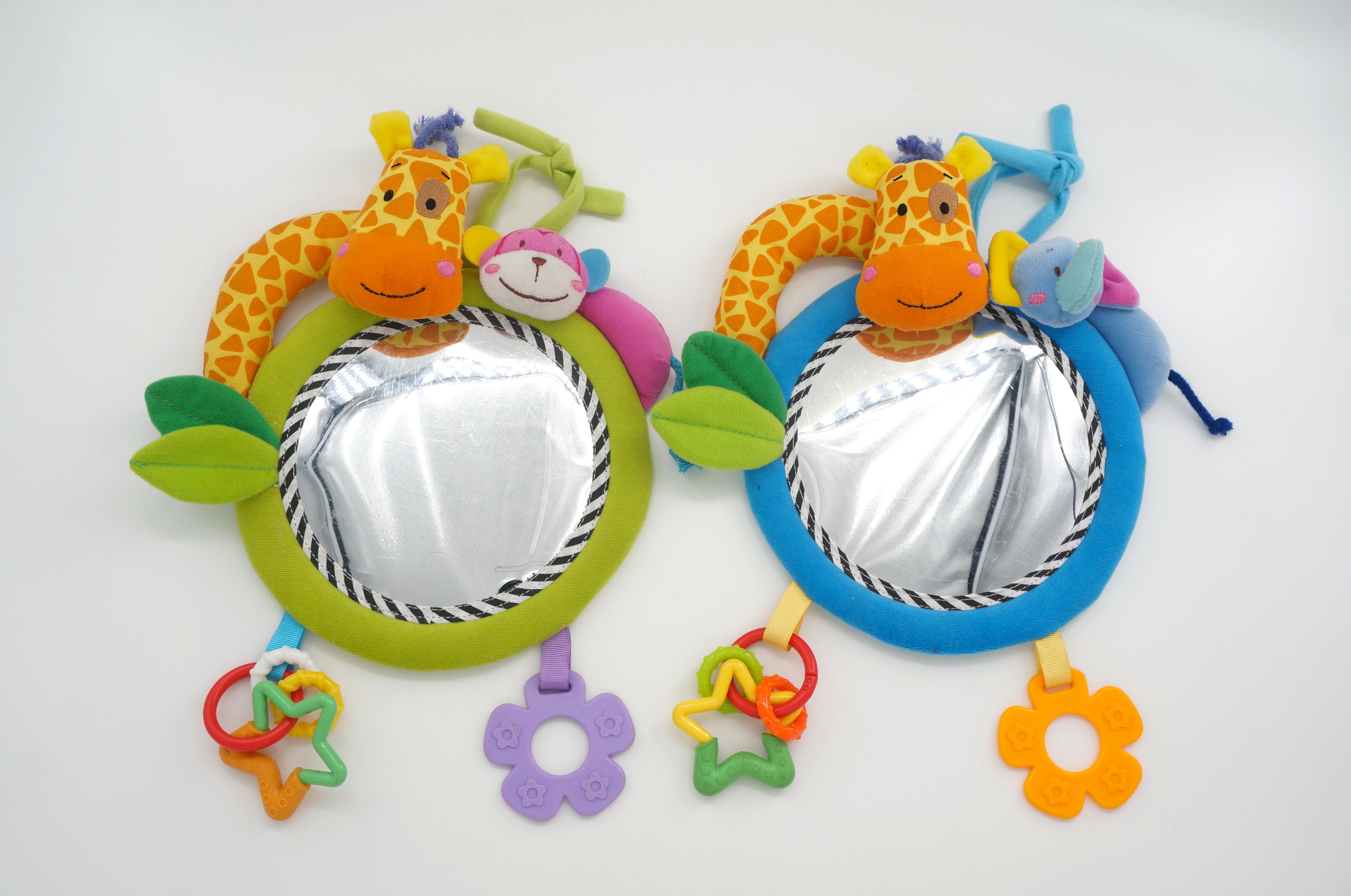 Giraffe mirro with teether