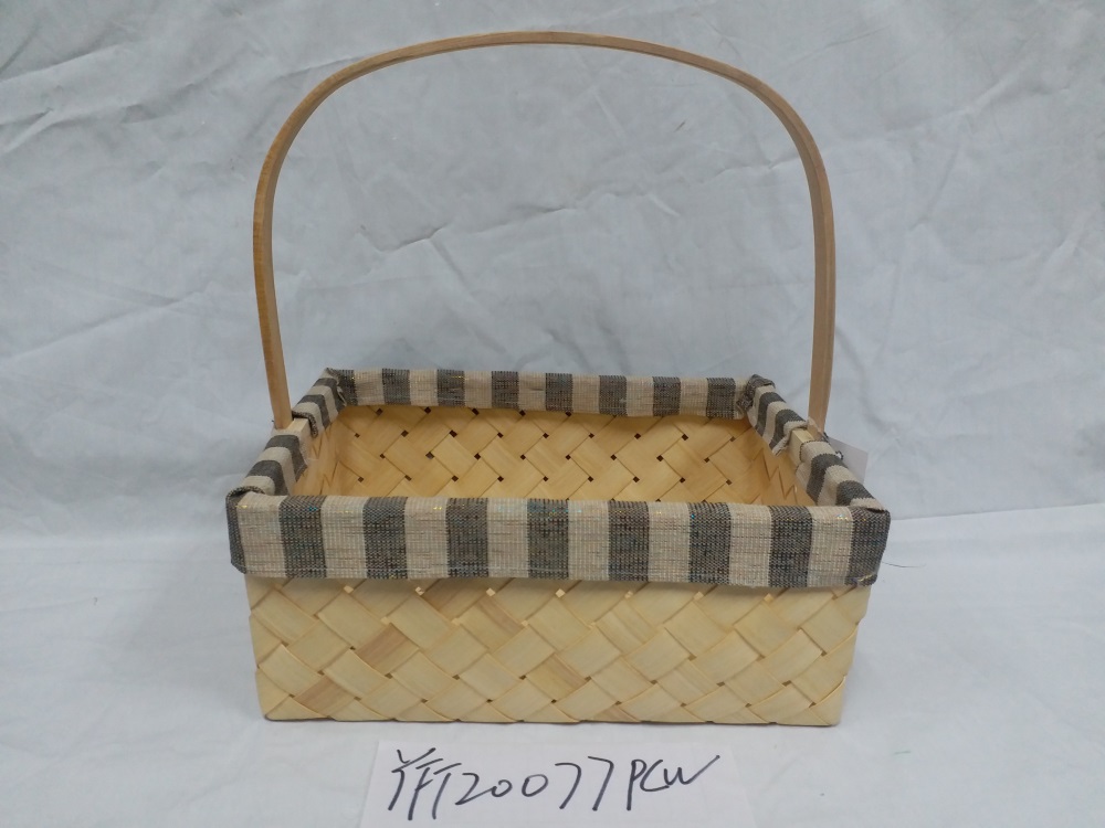 Gushi yufeng Wicker rectangle Willow basket Handles For Gifts Picnic Empty Fruit Gift Baskets Small Hand Woven Garden Holder With White Liner For Storage Of Vegetables Or Laundry Blanket