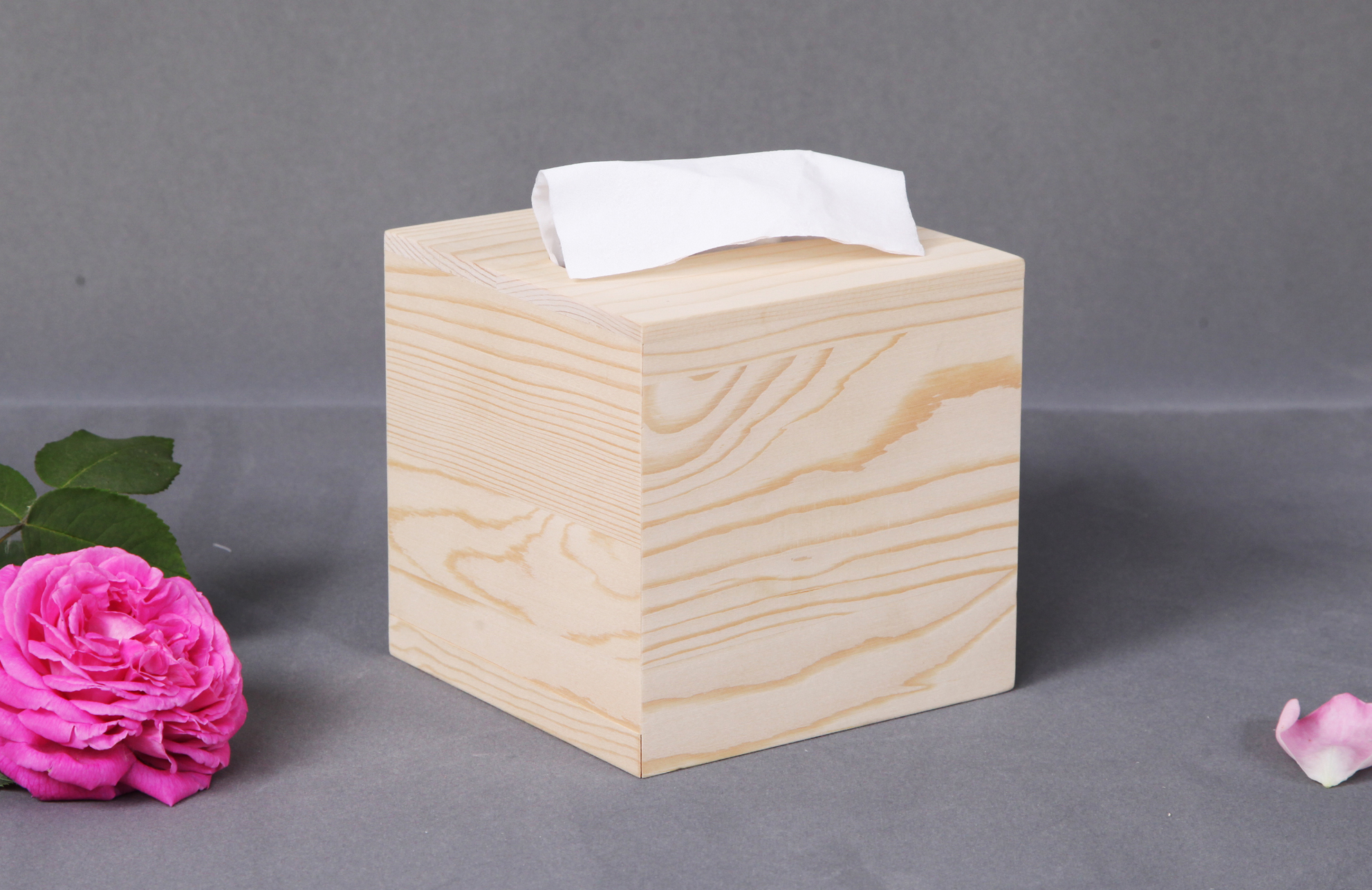 Tissue box