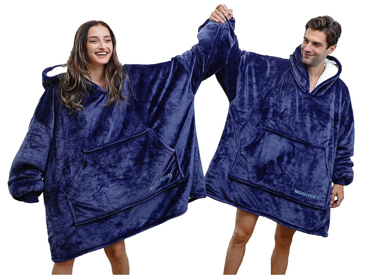 Sweatshirt coral flannel Blanket Oversize Hoodie Blanket- Luxury Reversible Oeko-TEX Sherpa Fleece Blanket with Sleeves and Pockets TV-Blanket for Men, Women, Children