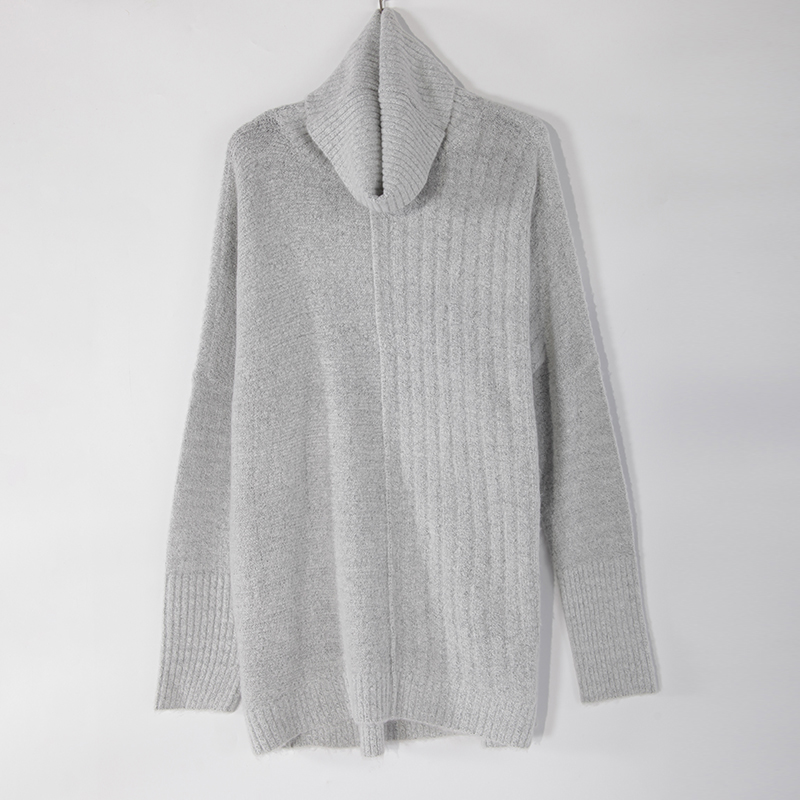 Ladies knitting pullover