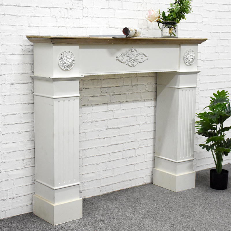 Lukcywind Hot Sale KD Rustic Farmhouse French Style Decorative White Wooden Fireplace Mantel Surround For Living Room