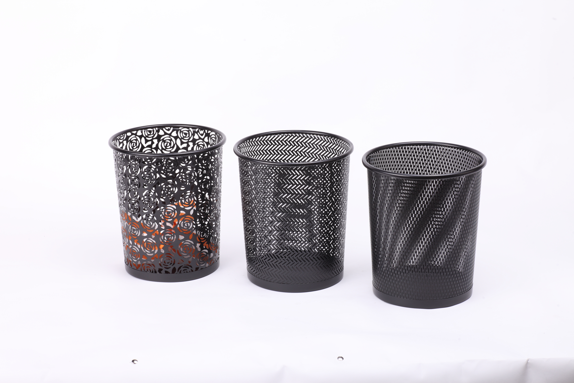Metal Mesh Wastebasket