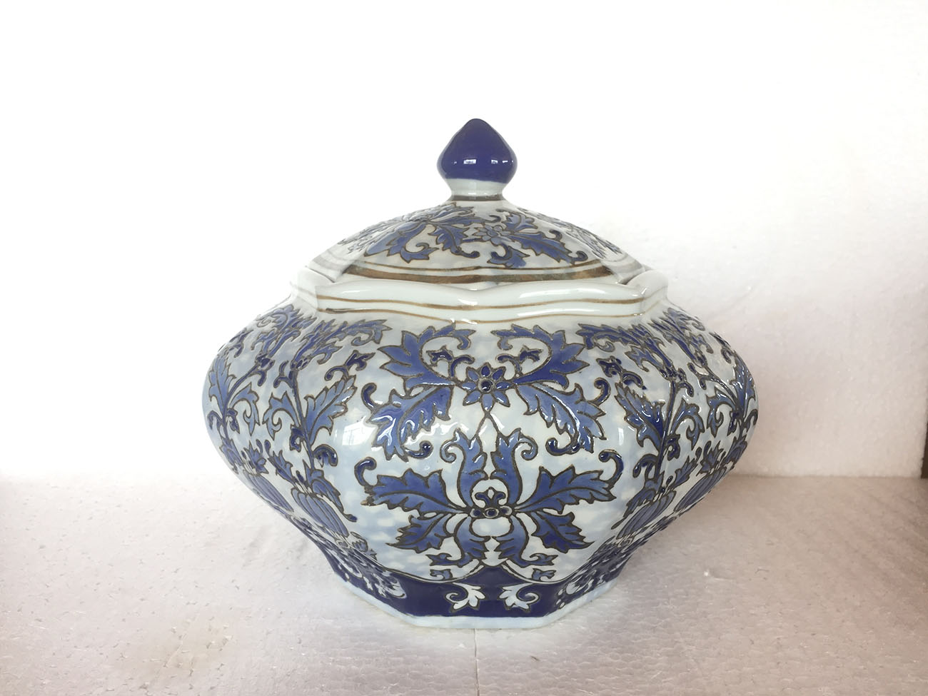 8" ceramic octagonal gar