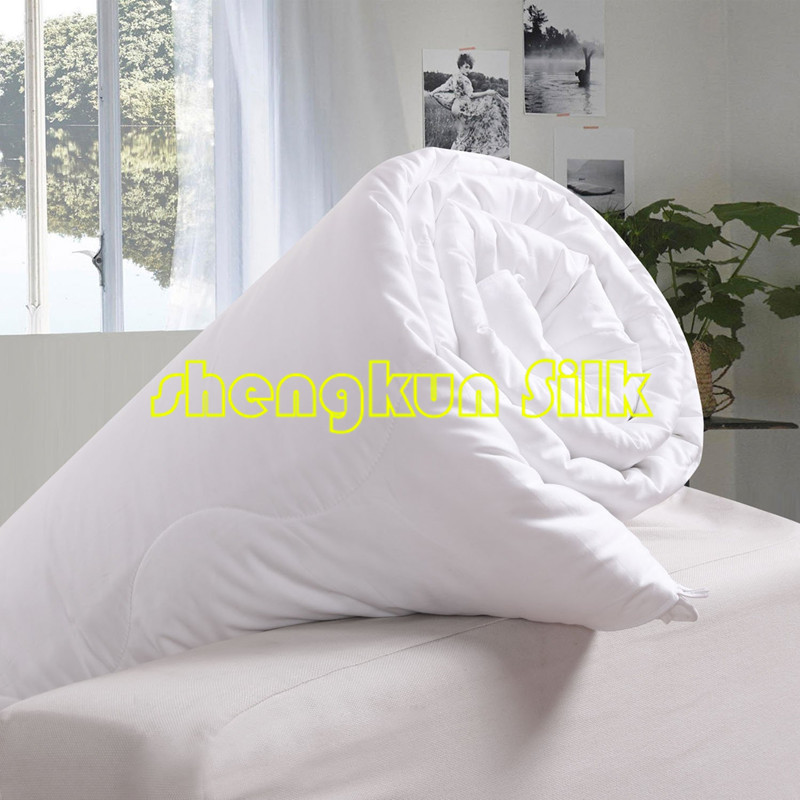 Quilting Mulberry Silk Comforter Filled By 100% Mulberry Silk Floss with Cotton Cover King Size