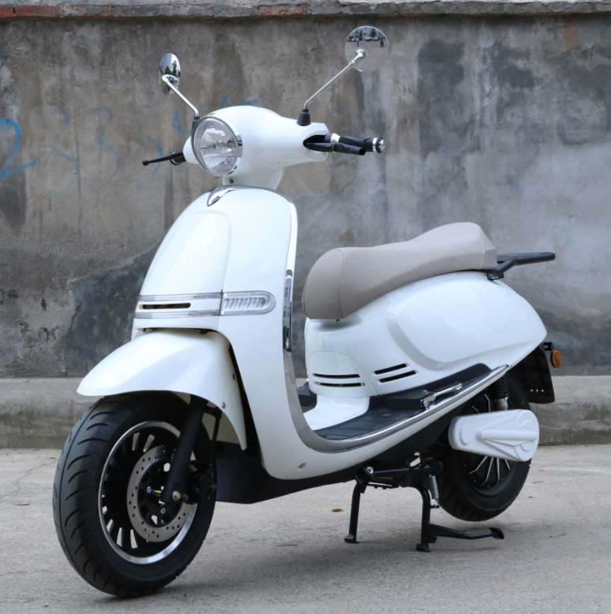 2024 Eec New Scooter 3000w 4000w Lithium Battery Lg Battery 45km/H 75km/H Electric Scooter Name Swan