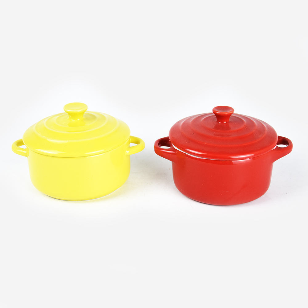 200ml ceramic 1 color glaze round casserole with embossed lid