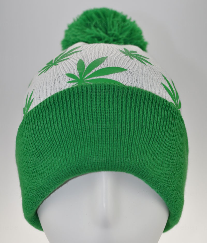 Knitted Hat With Pumm