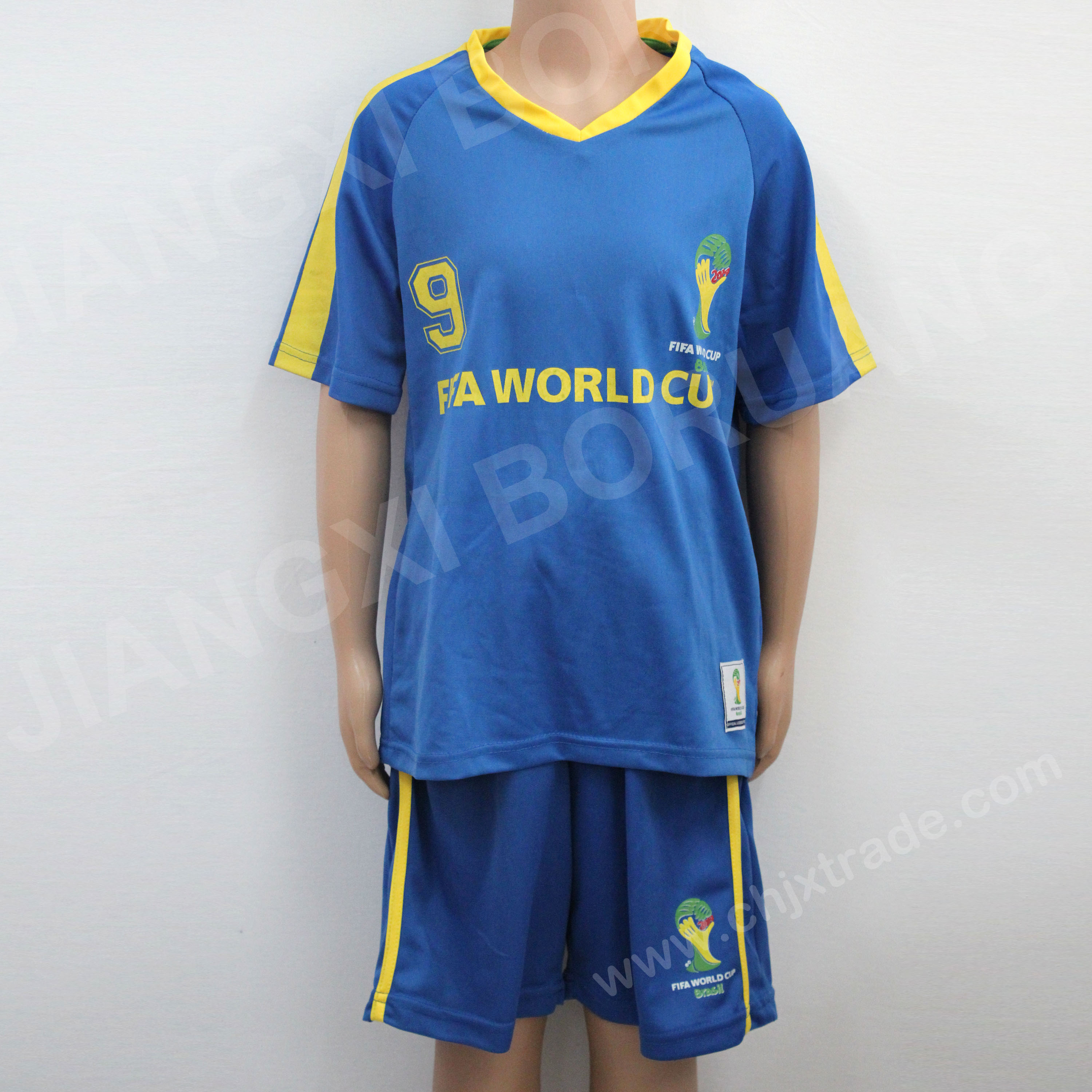 Boys 100%polyester Moisture Wicking Sportswear Set With Print