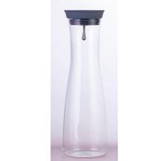 Glass water carafe with silicone lid