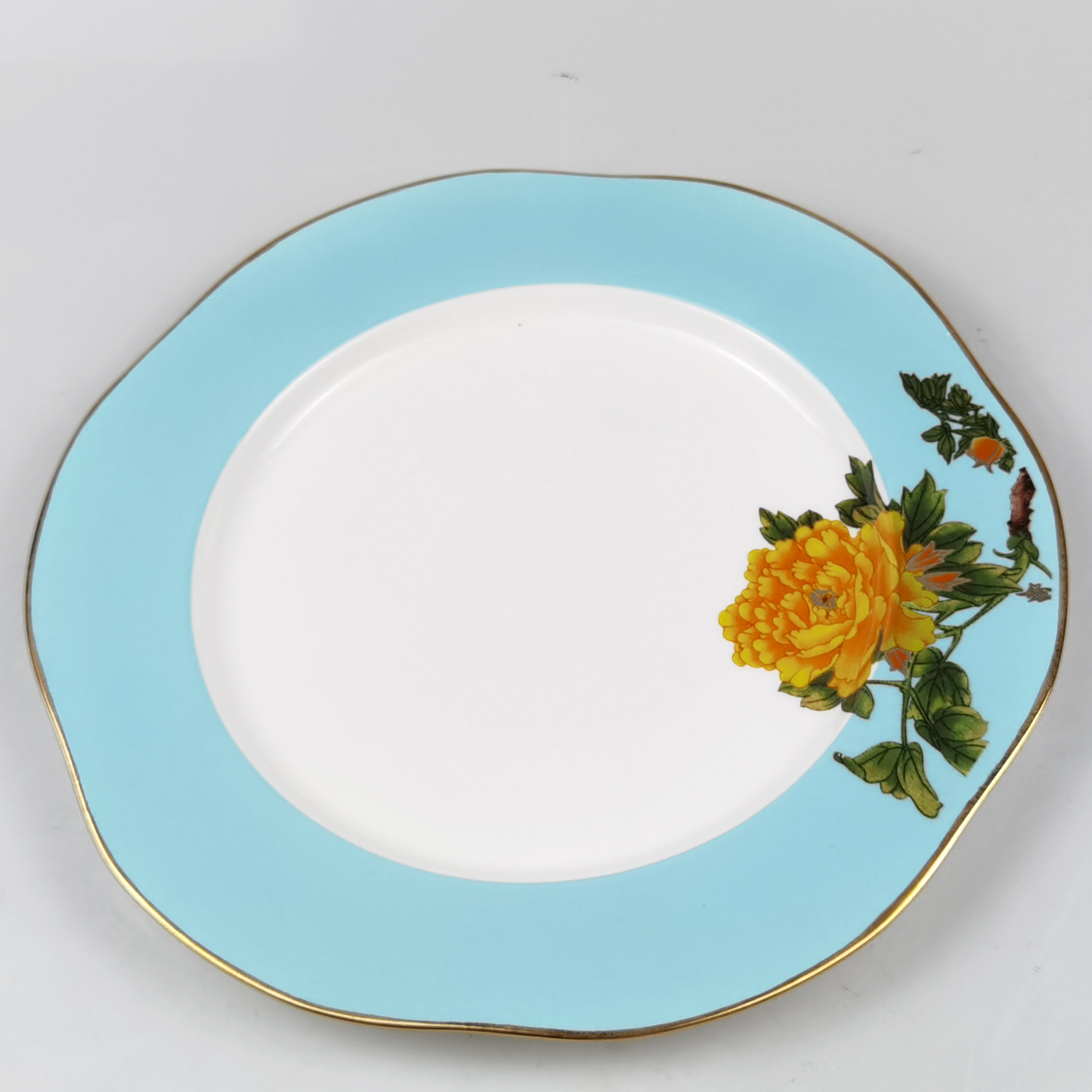 Ceramic plate
