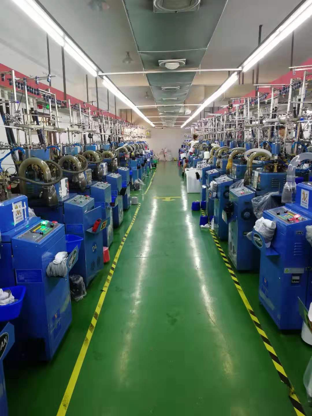 Zhuji Aodeng Needle and Textile Co., Ltd. – men's socks 2