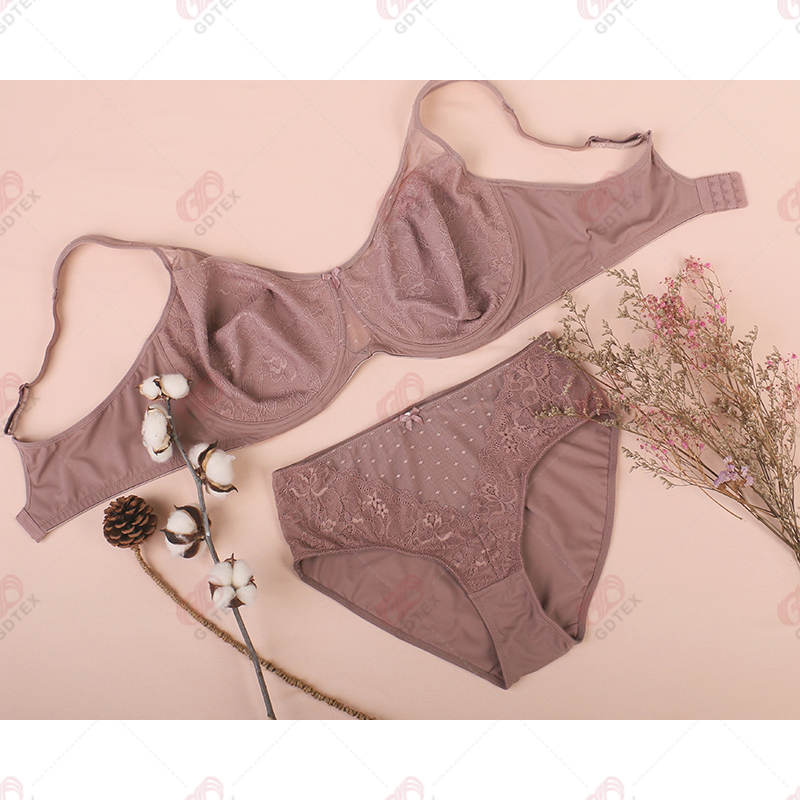 plus size wired bra and brief set