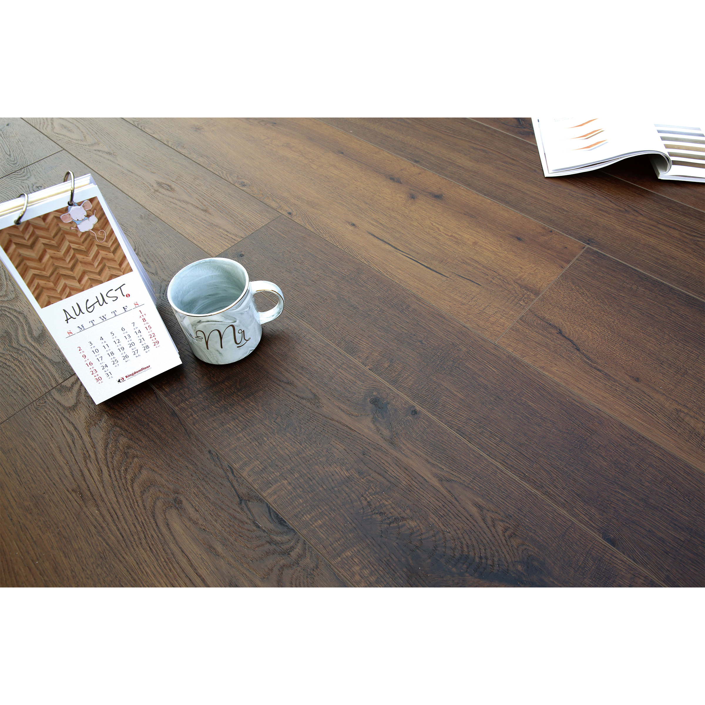 WPC flooring sister pattern