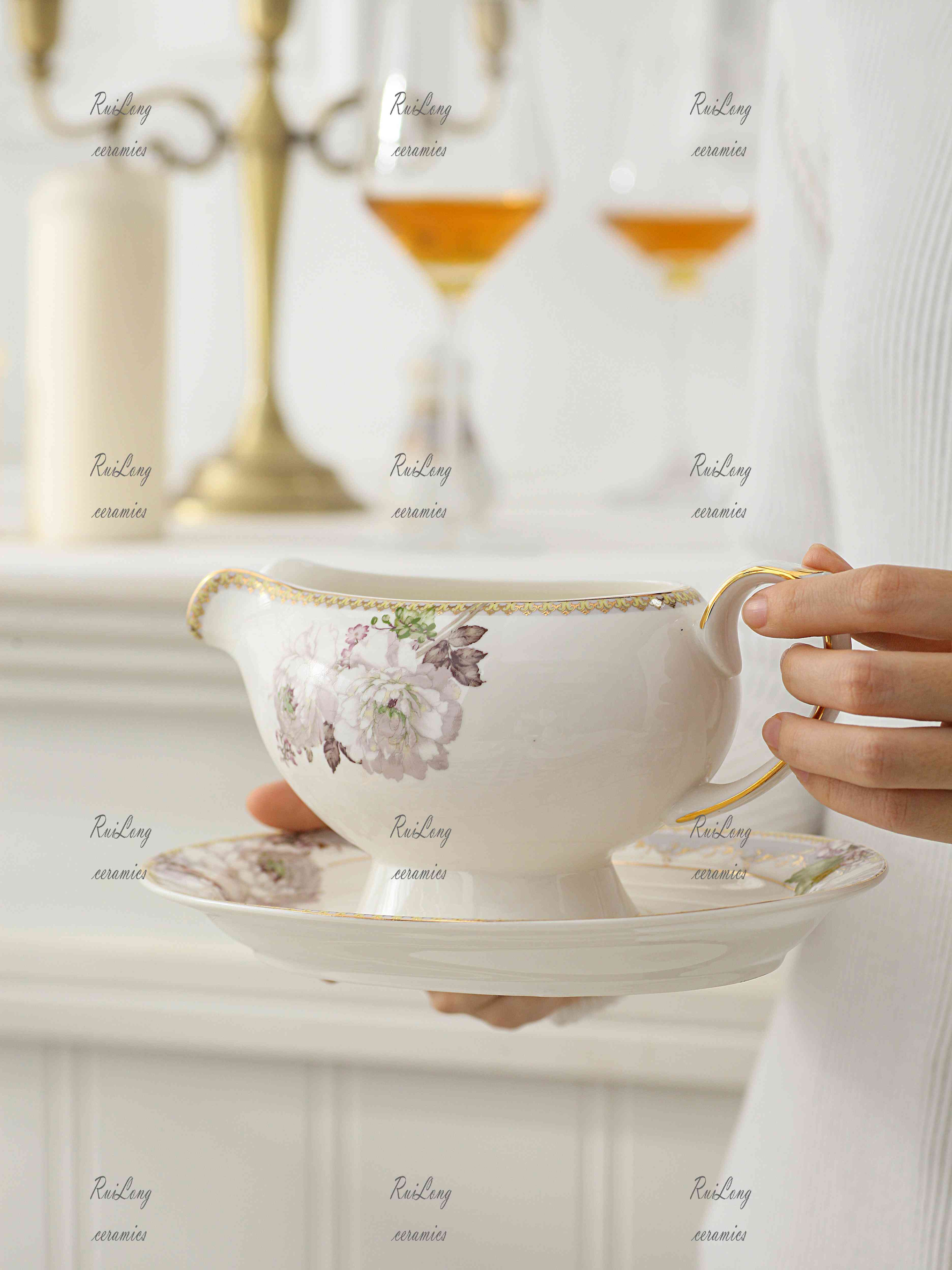 New Hot Custom Personalized European Style Ceramic Gravy Boat