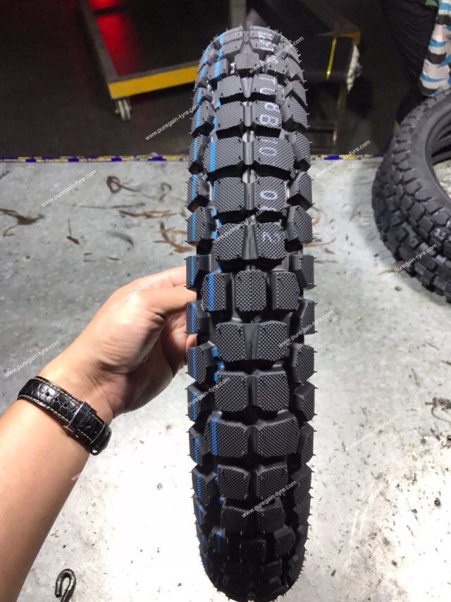 Motorcycle tyre