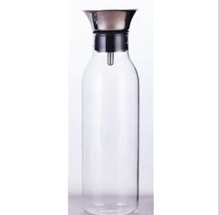 Glass water carafe with stainless steel lid