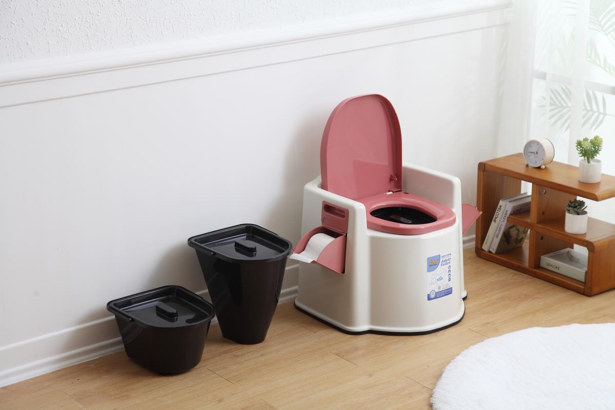 Portable toilet