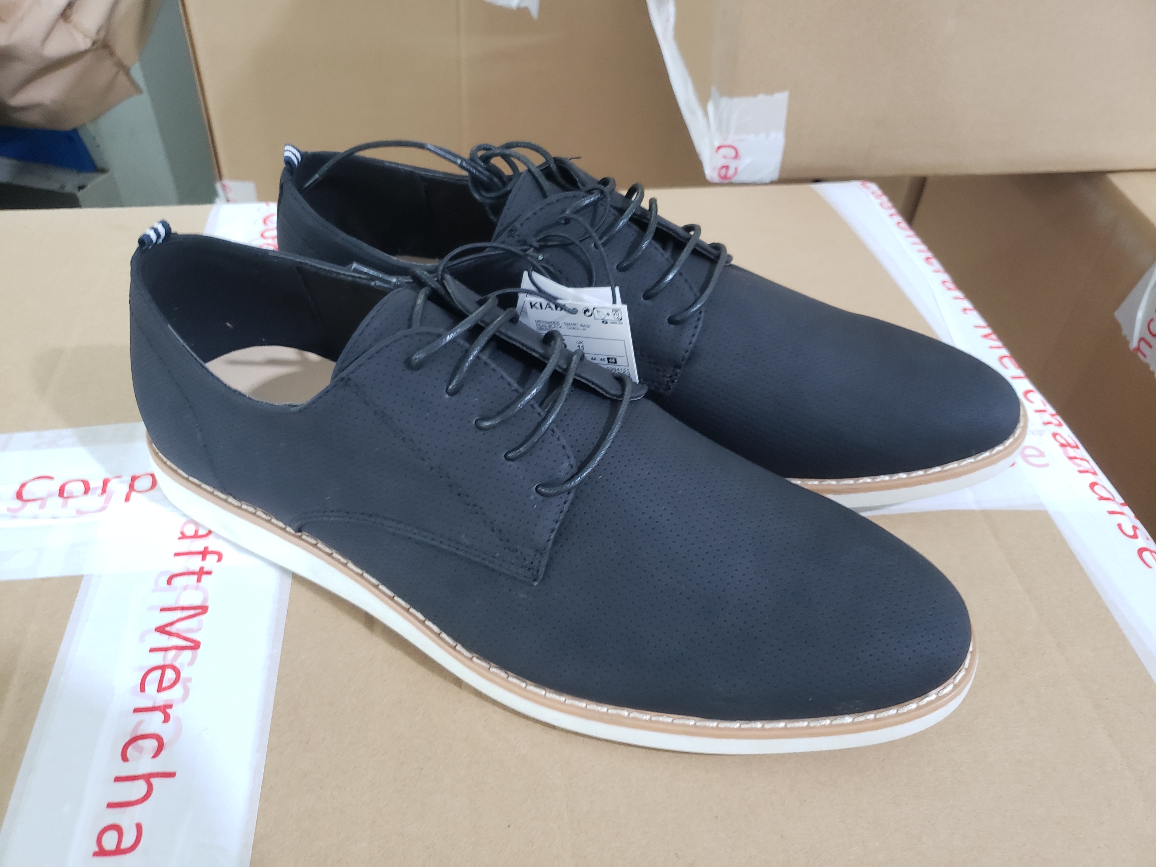Casual shoes