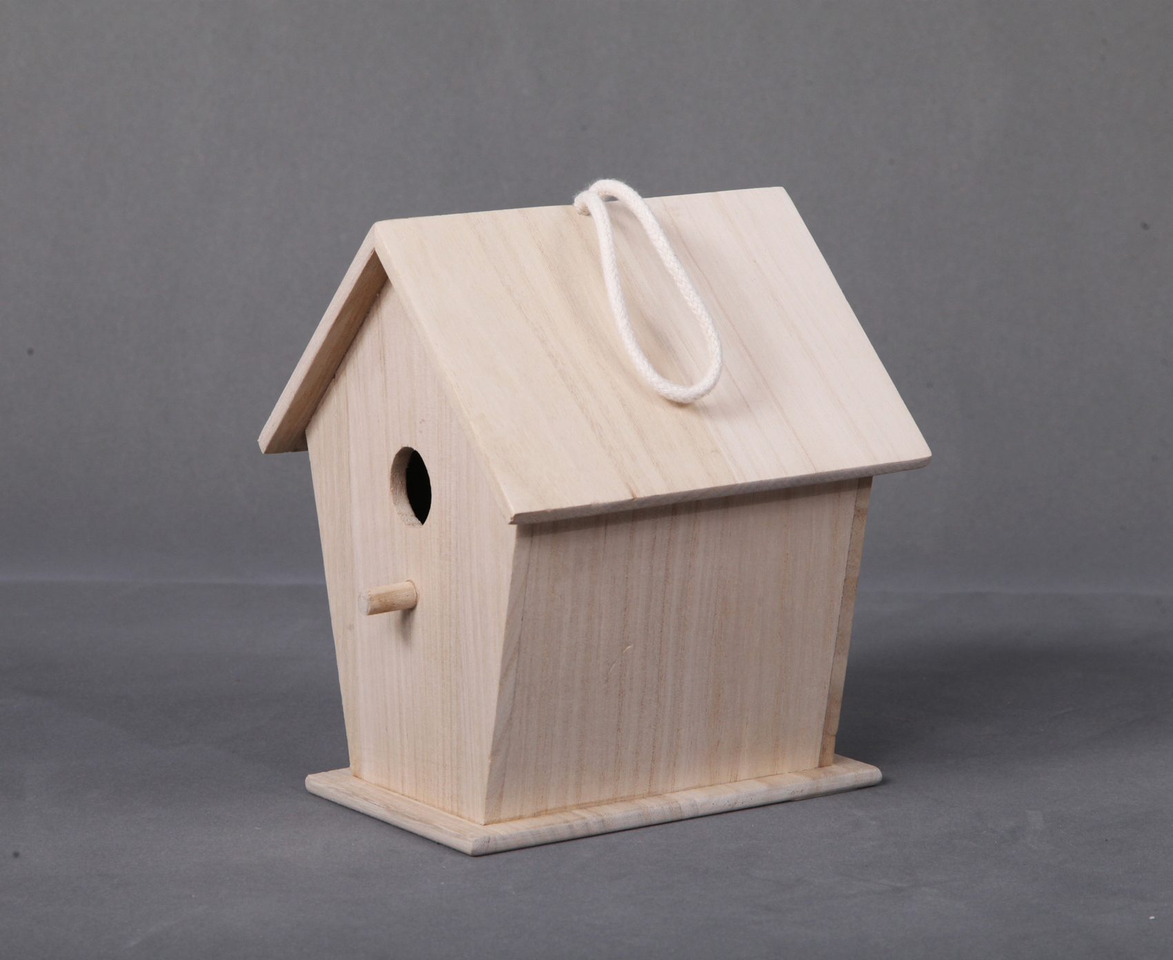 Paulownia wood bird house