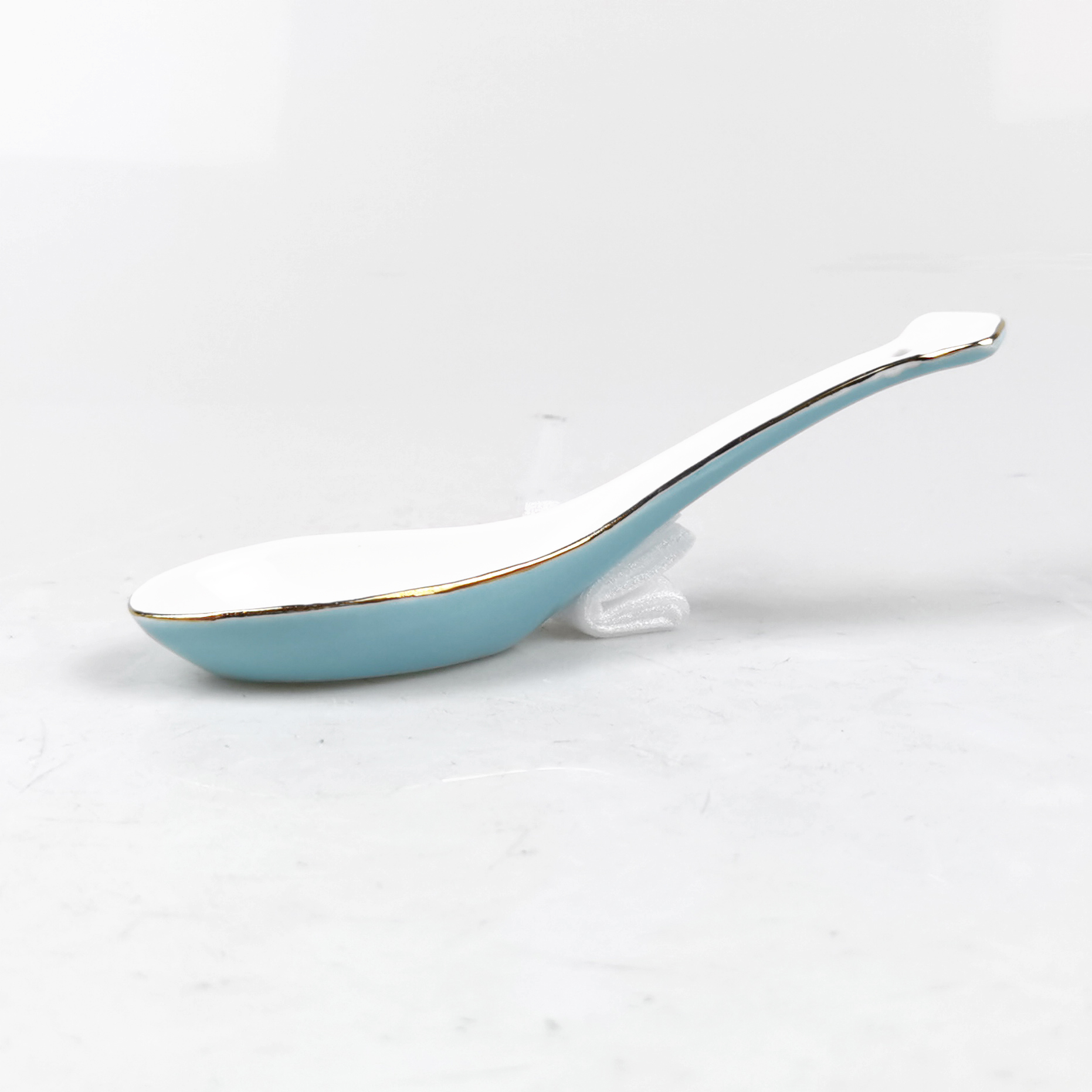 Ceramic spoon