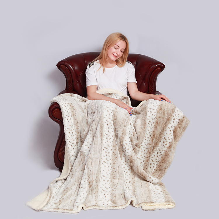 100% polyester faux fur animal blanket