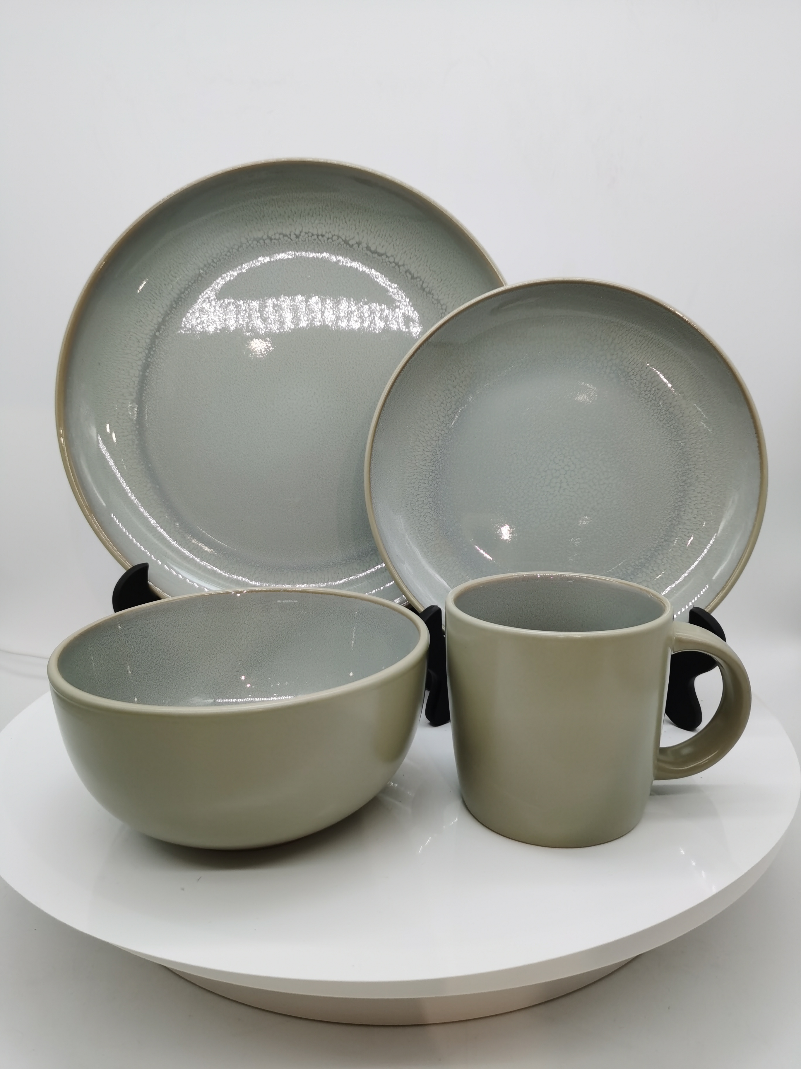 stoneware dinner set with reactive glaze 16pcs set