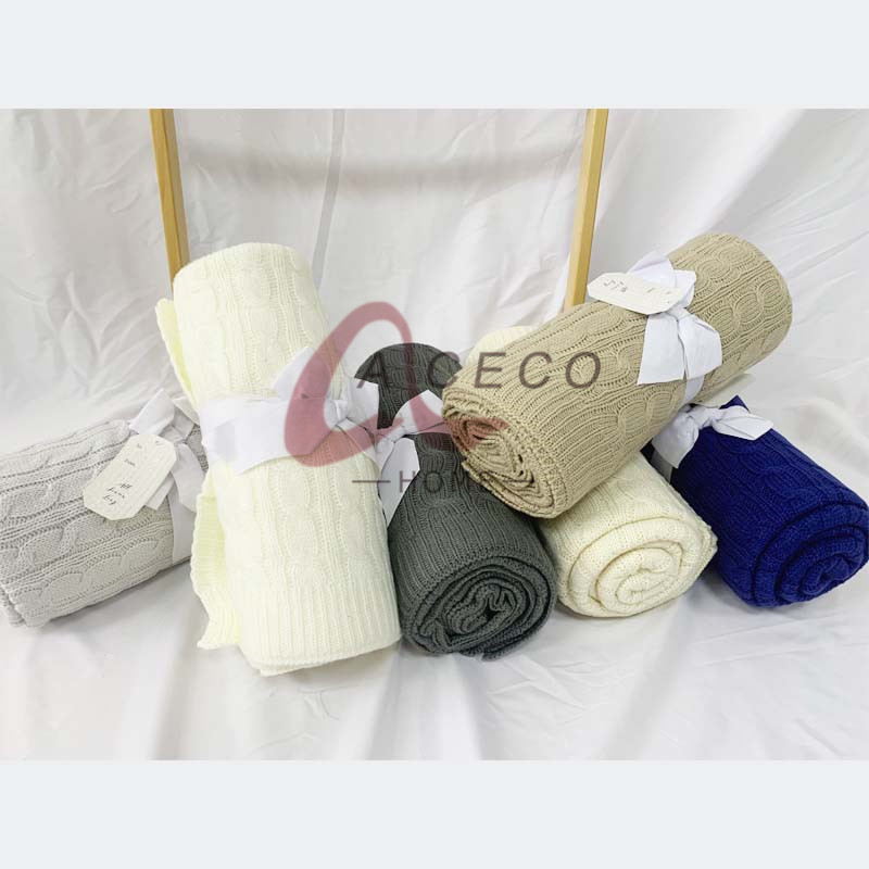 Single layer woolen blanket