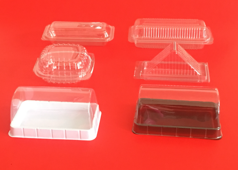 Cake box with cover