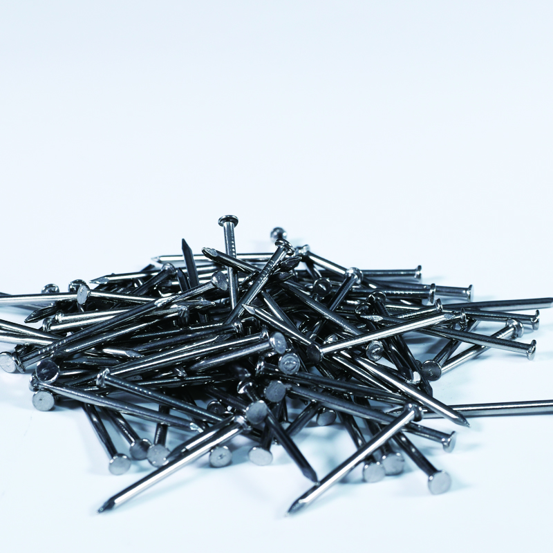 Common nails