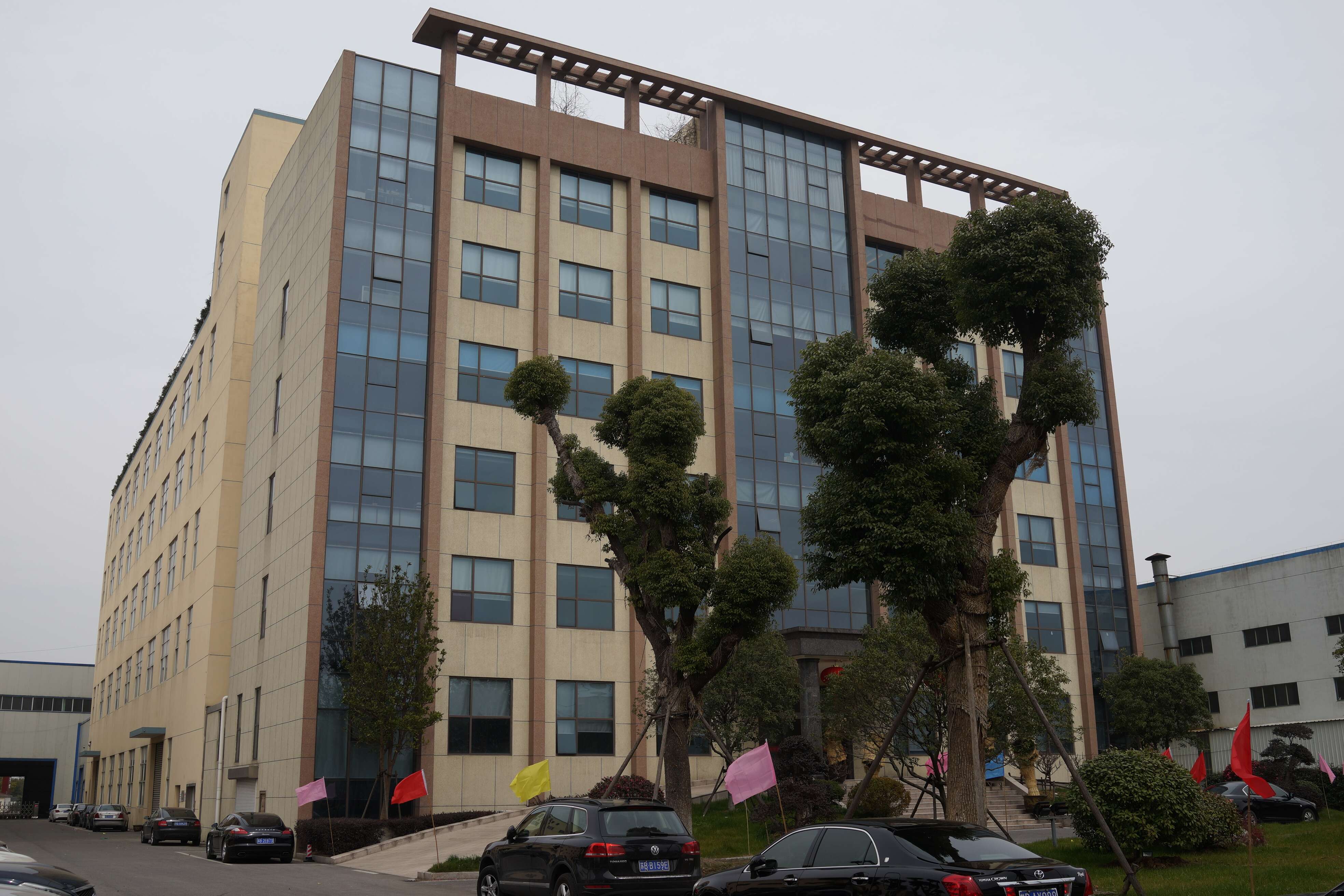 Guangxi Nanning Yingtai Commerce and Trade Co., Ltd. – lockers 1