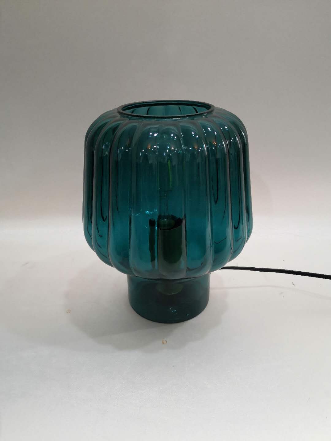 Glass table lamp
