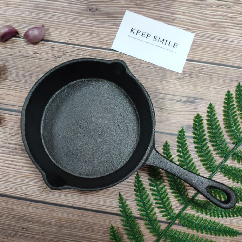 Cast iron skillet