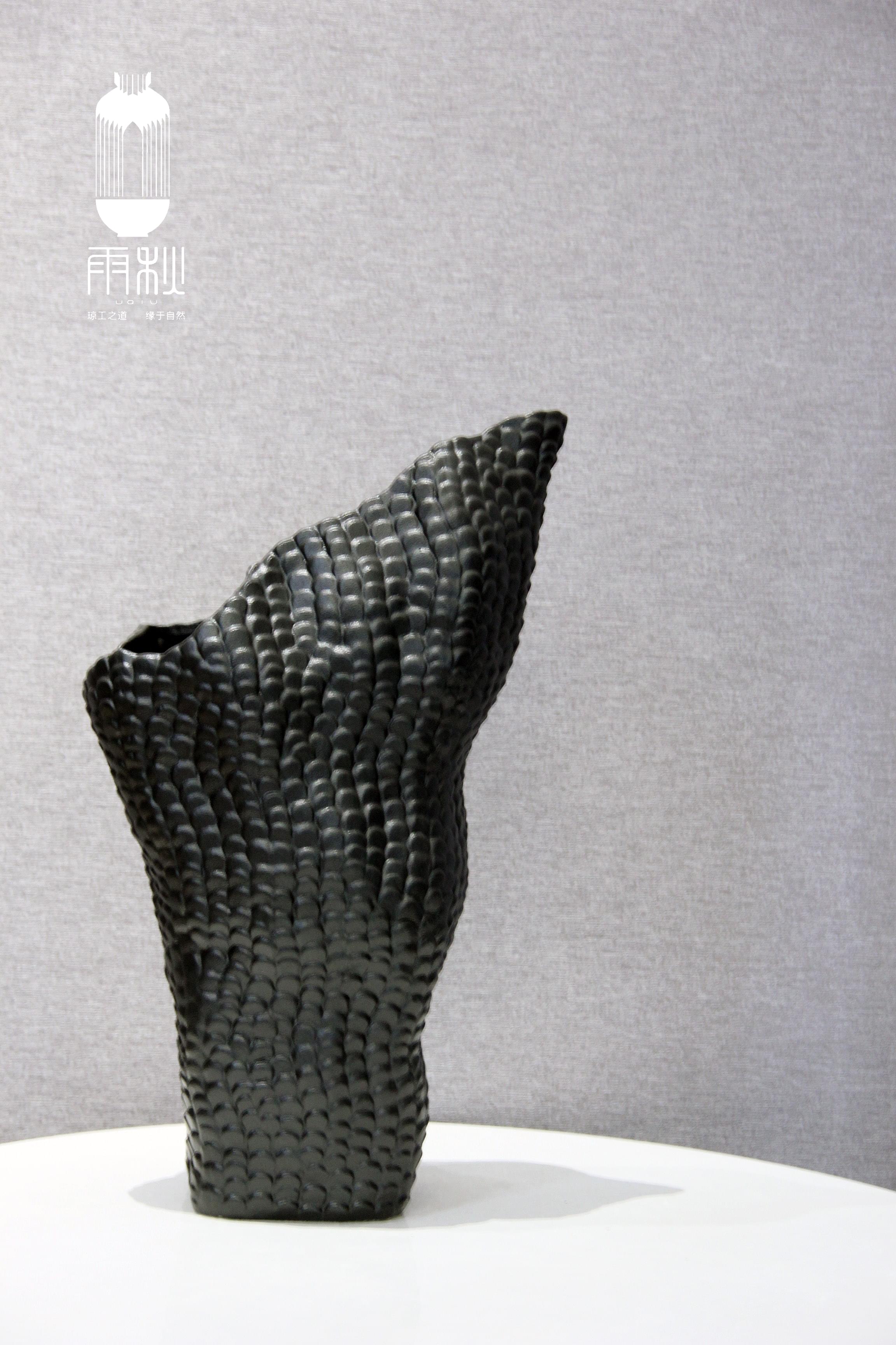 High temperature porcelain vase / decoration