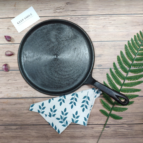 Cast iron frypan skillet