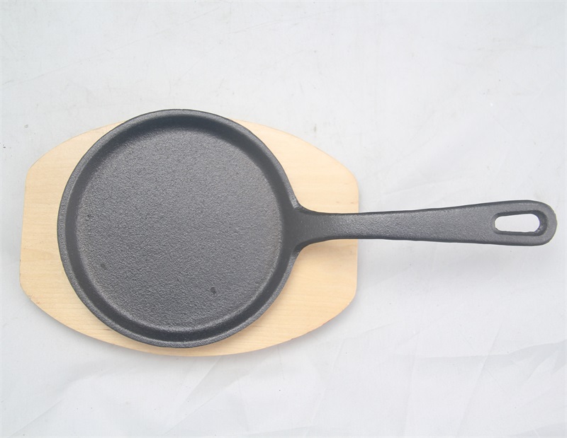 Cast iron mini pan