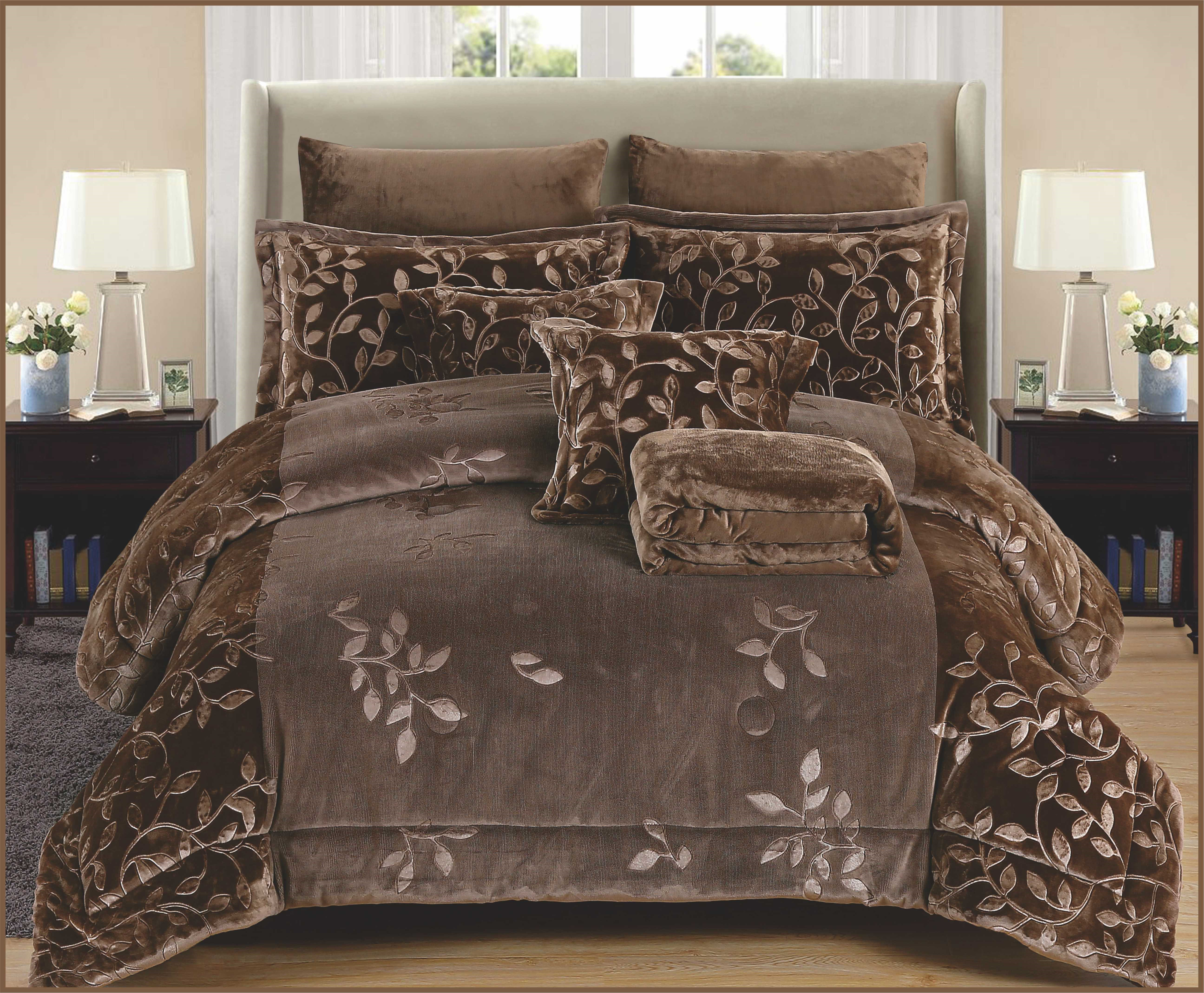 100% polyester yarn dyed embossed flannel comforter set