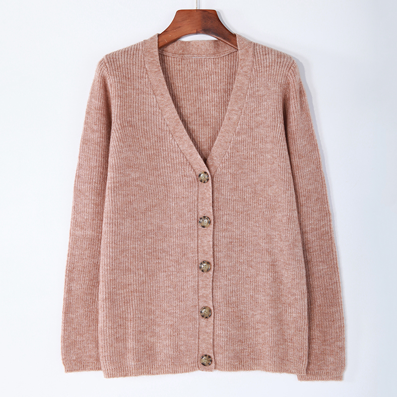 Women‘s V neck knitted cardigan’