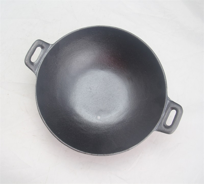 Cast iron wok